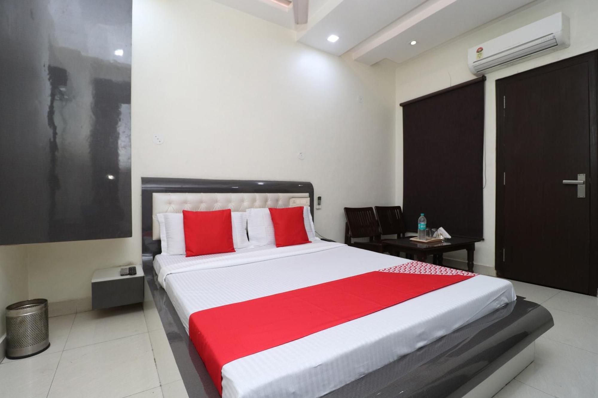 Oyo 29637 Hotel Kakkar Ludhiana Eksteriør bilde