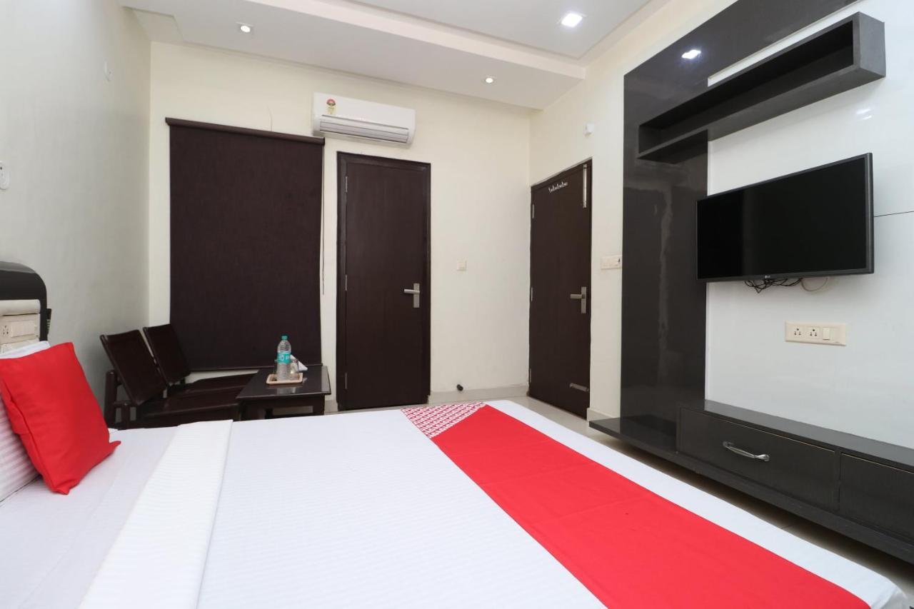 Oyo 29637 Hotel Kakkar Ludhiana Eksteriør bilde