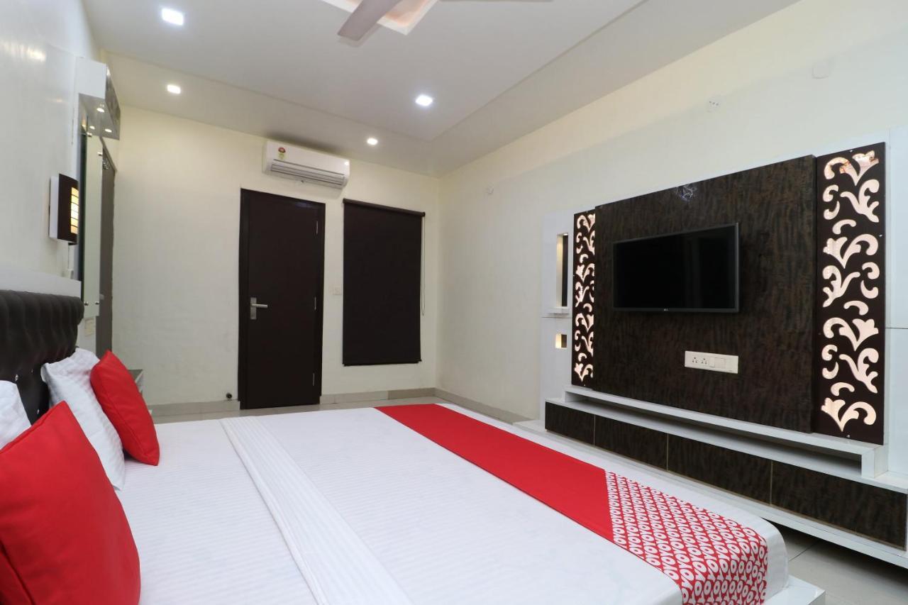 Oyo 29637 Hotel Kakkar Ludhiana Eksteriør bilde